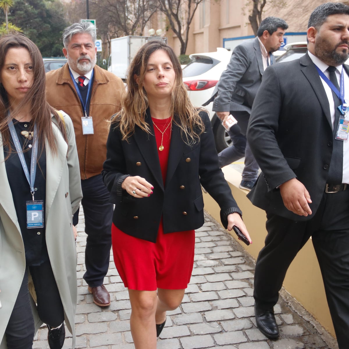 Incautan pruebas contra diputado Lavín por facturas falsas Incautan pruebas contra diputado Lavín por facturas falsas