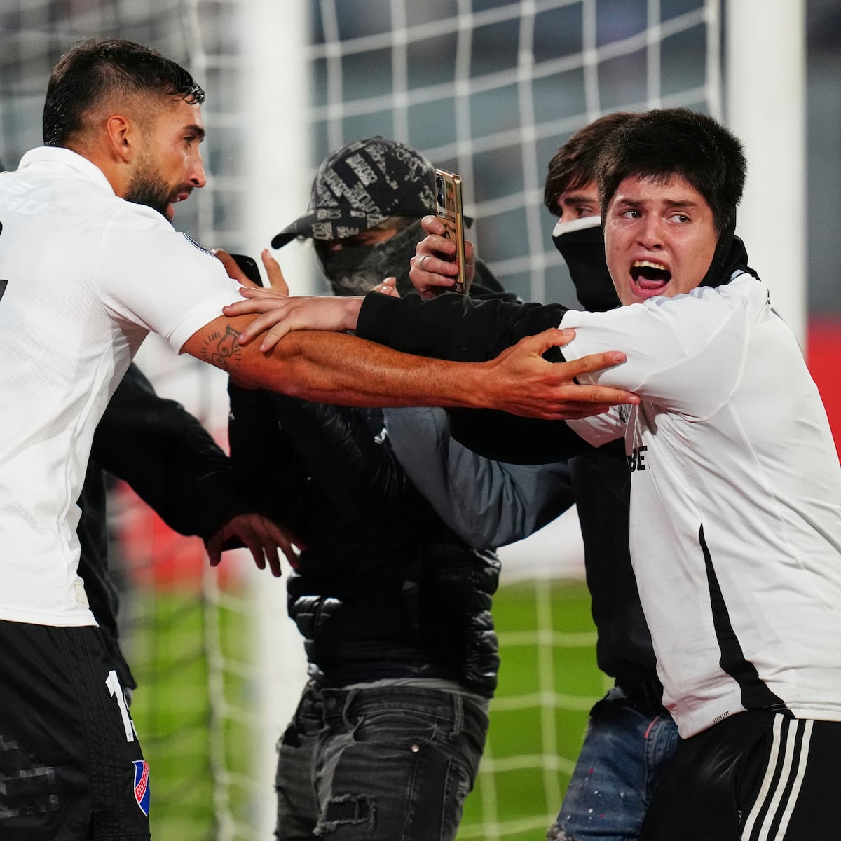Colo Colo jugará sin público en próximos partidos Colo Colo jugará sin público en próximos partidos