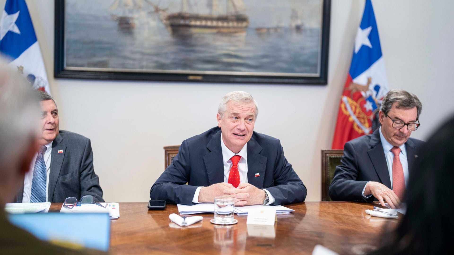 Golpe a la aprobación de Kast: Cae al 40% y un 62% rechaza el polémico almuerzo en La Moneda