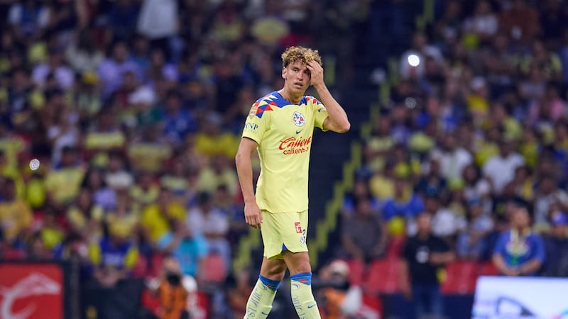 Escándalo: Sorprenden a Igor Lichnovsky celebrando tras garrafal error en duelo América vs Pachuca