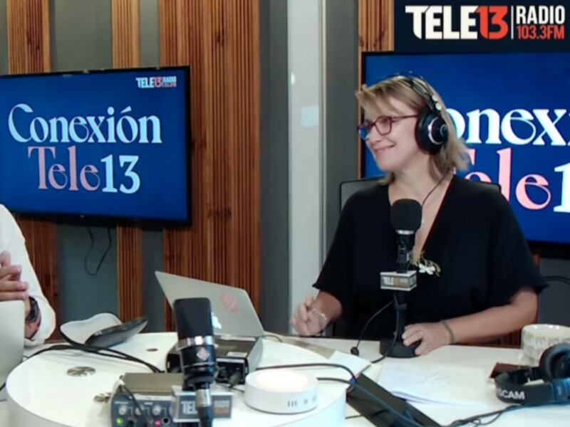 Ramón Ulloa se despidió con unas afectuosas palabras de Carolina Urrejola en su último día en Tele13 Radio