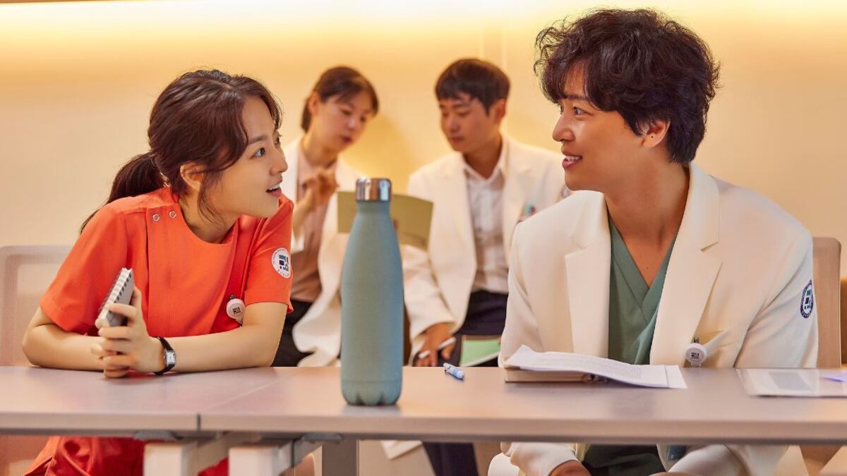 Park Bo-young y Yeon Woo-jin en 'Una dosis diaria de sol'