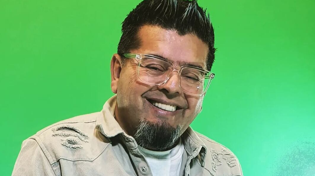 Según cercanos al humorista, Medina habría sufrido la amputación de dos dedos, y seguiría en estado grave en el Hospital de Arica.