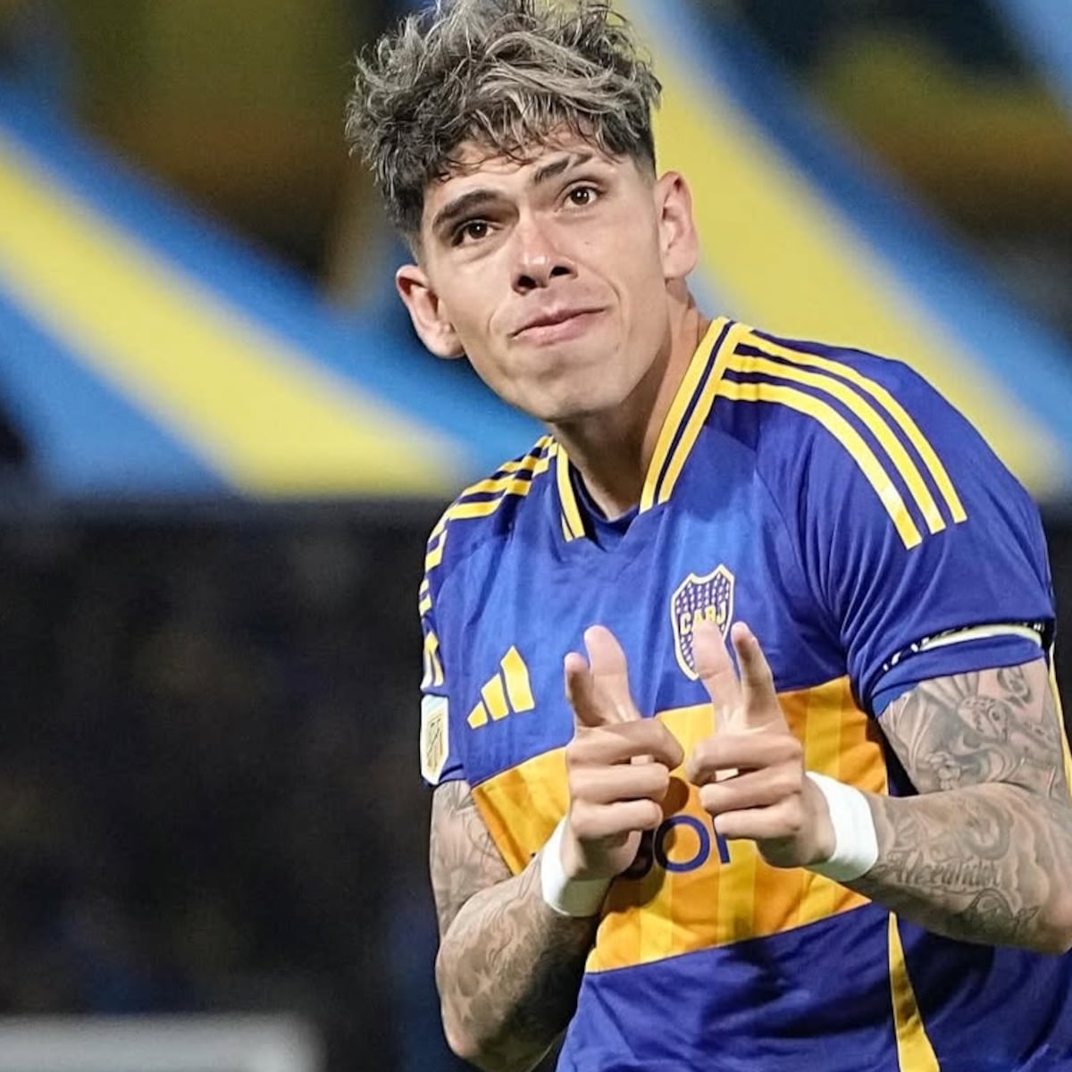 Carlos Palacios bajo fuego por su desempeño en el Superclásico Carlos Palacios bajo fuego por su desempeño en el Superclásico