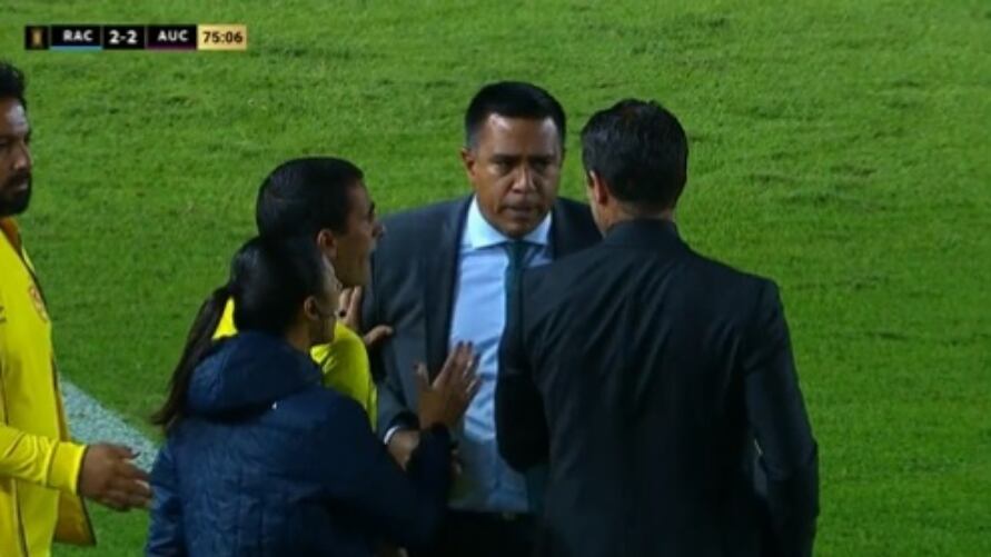 El cara a cara entre César Farías y Fernando Gago