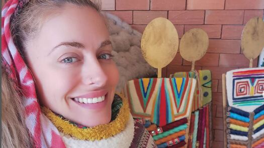 Cata Palacios debuta con libro de autoayuda "El genio de la lámpara".