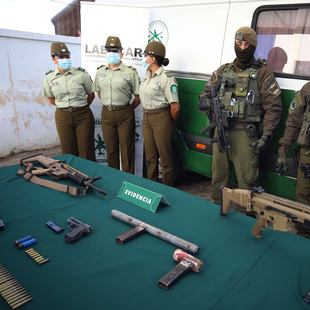 Hermanos detenidos por asalto a cuartel de la Armada en Viña del Mar Hermanos detenidos por asalto a cuartel de la Armada en Viña del Mar