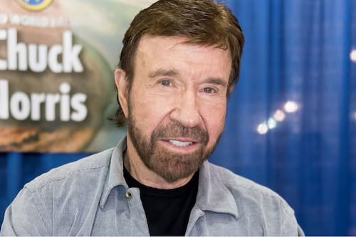 ¿Qué le pasó a Chuck Norris? Reportan hospitalización de emergencia en Kauai