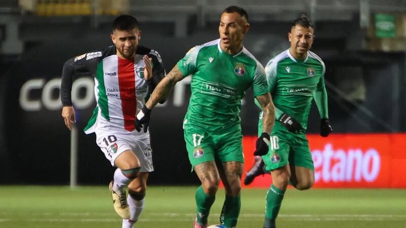 Gerente deportivo de la U sinceró los motivos del fracaso en las negociaciones con Eduardo Vargas: “Me parece muy dañino”