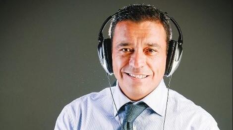 "¿Cuántos años han pasado? ¿Cuántas historias se han escrito? ¿Cuántas lágrimas de ellos en el cielo que recuerdan los momentos más lindos? Con la bicicleta a la orilla de la reja. 36 largos años y llega este Nico Núñez... ¡Qué increíble! Llegó para revivir enfermos terminales, que le dijo a los muchachos, como Dios le dijo a Lázaro, anda y levántate", comenzó diciendo en la transmisión de TNT Sports, luego de concretarse el ascenso.