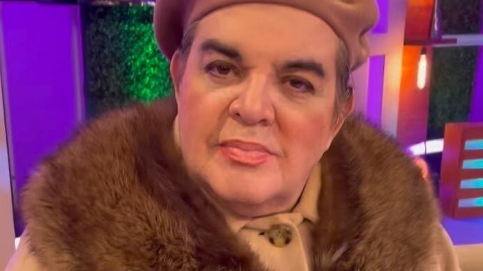 El estilista y figura de televisión se encuentra internado en un hospital de la capital.