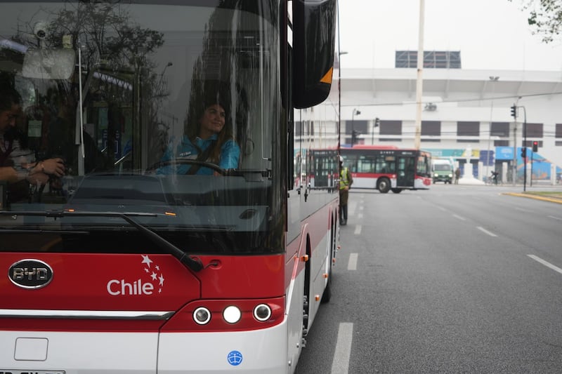 La Florida ofrece 170 cupos para mujeres que quieran convertirse en conductoras profesionales de la red móvil de transporte | Cedida