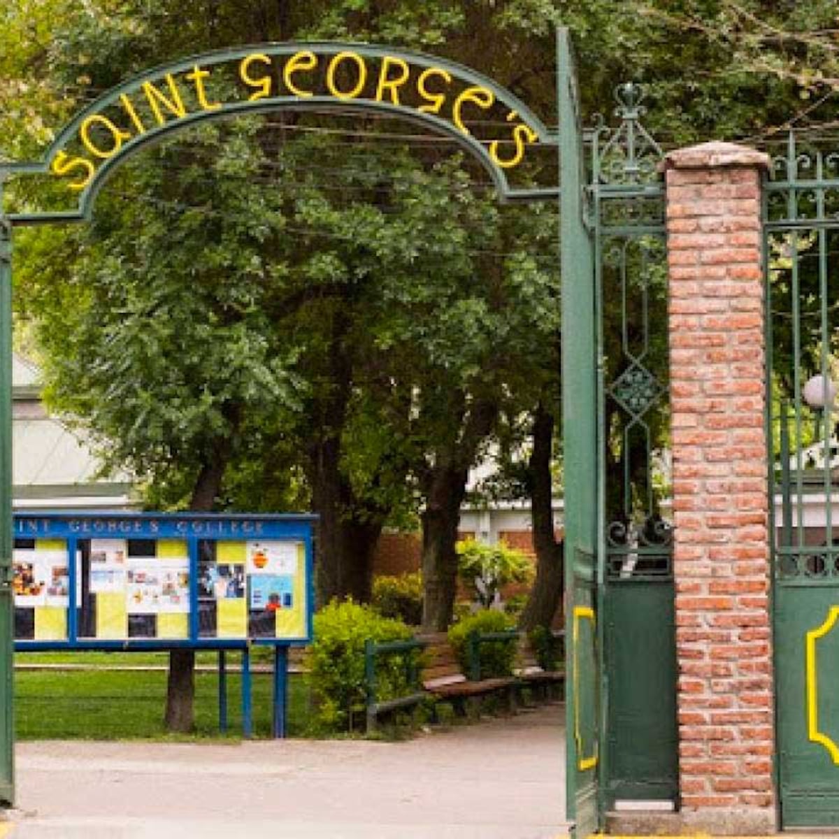 Corte Suprema respalda decisión del Colegio Saint George's Corte Suprema respalda decisión del Colegio Saint George's