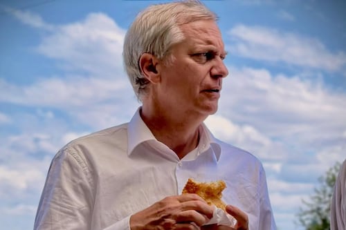 “Su incoherencia y falta de humanidad son impresionantes”: Hijos de víctima de Krassnoff critican a Kast por no descartar indulto