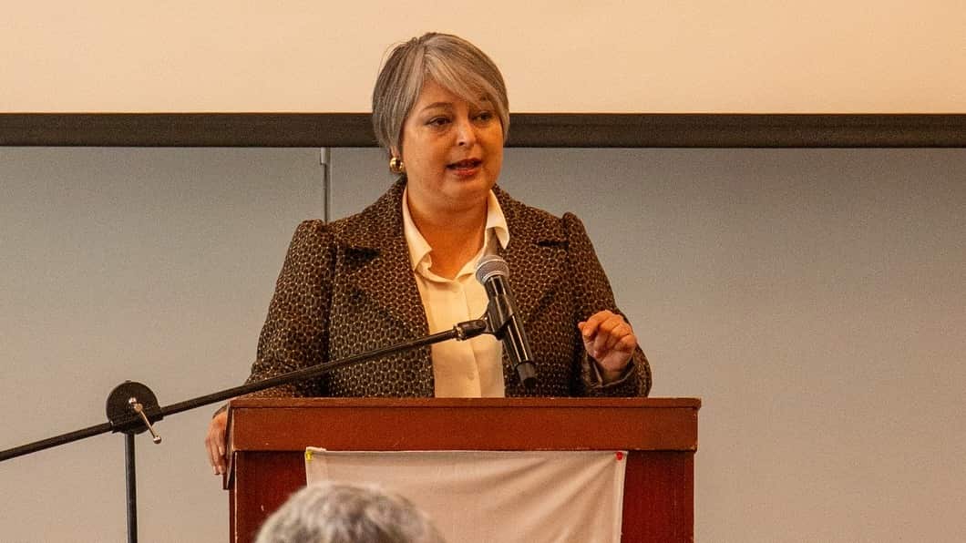 Jeannette Jara llamó al orden a su comando