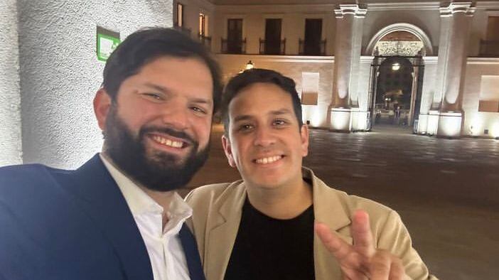 “Mis respetos por el esfuerzo y el trabajo”: Presidente Boric publica fotografía junto a Matías Toledo y aplaude su triunfo en Puente Alto