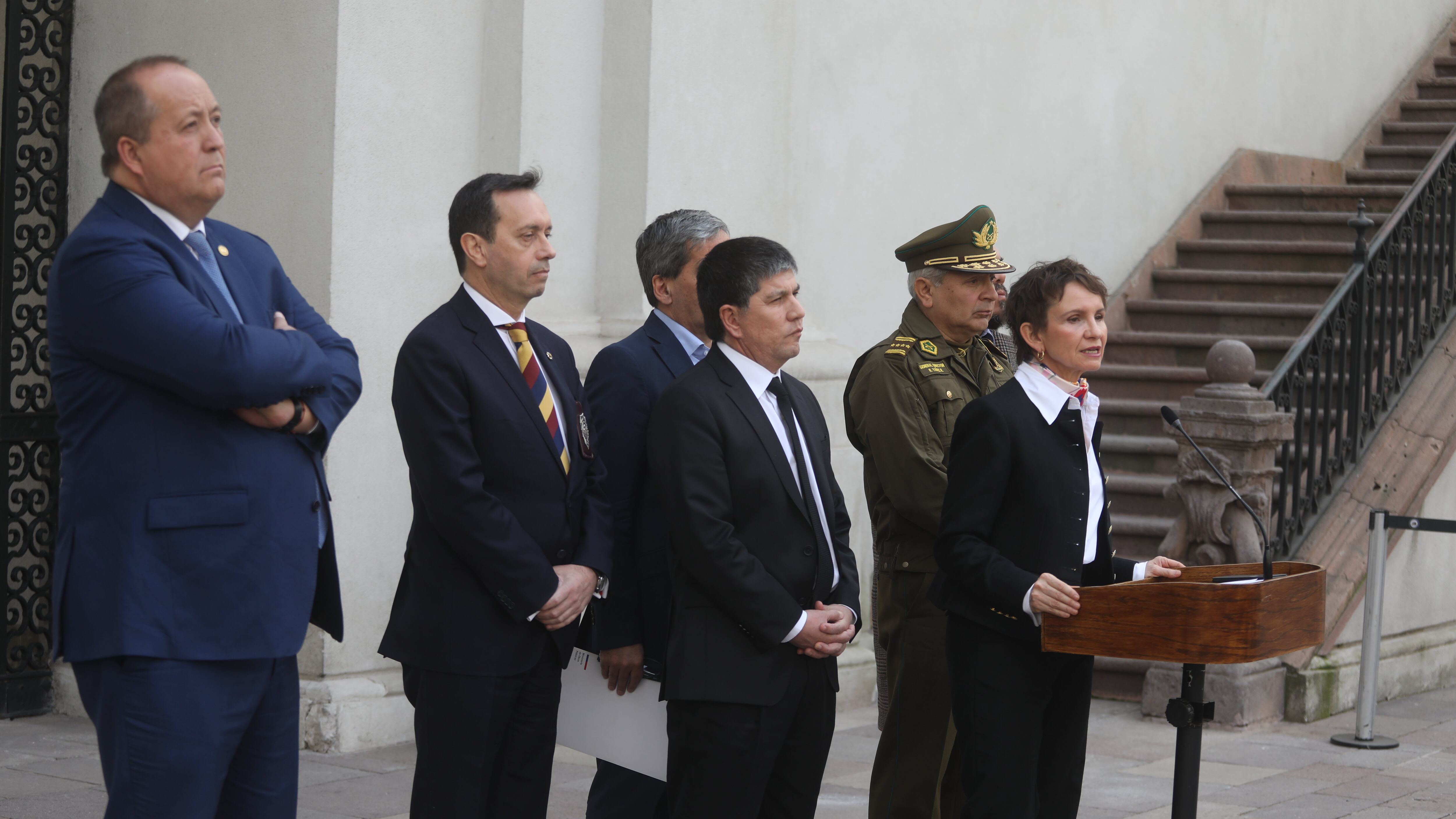 Carolina Tohá encabezó la cita en La Moneda que resolvió nuevas medidas. / AGENCIAUNO