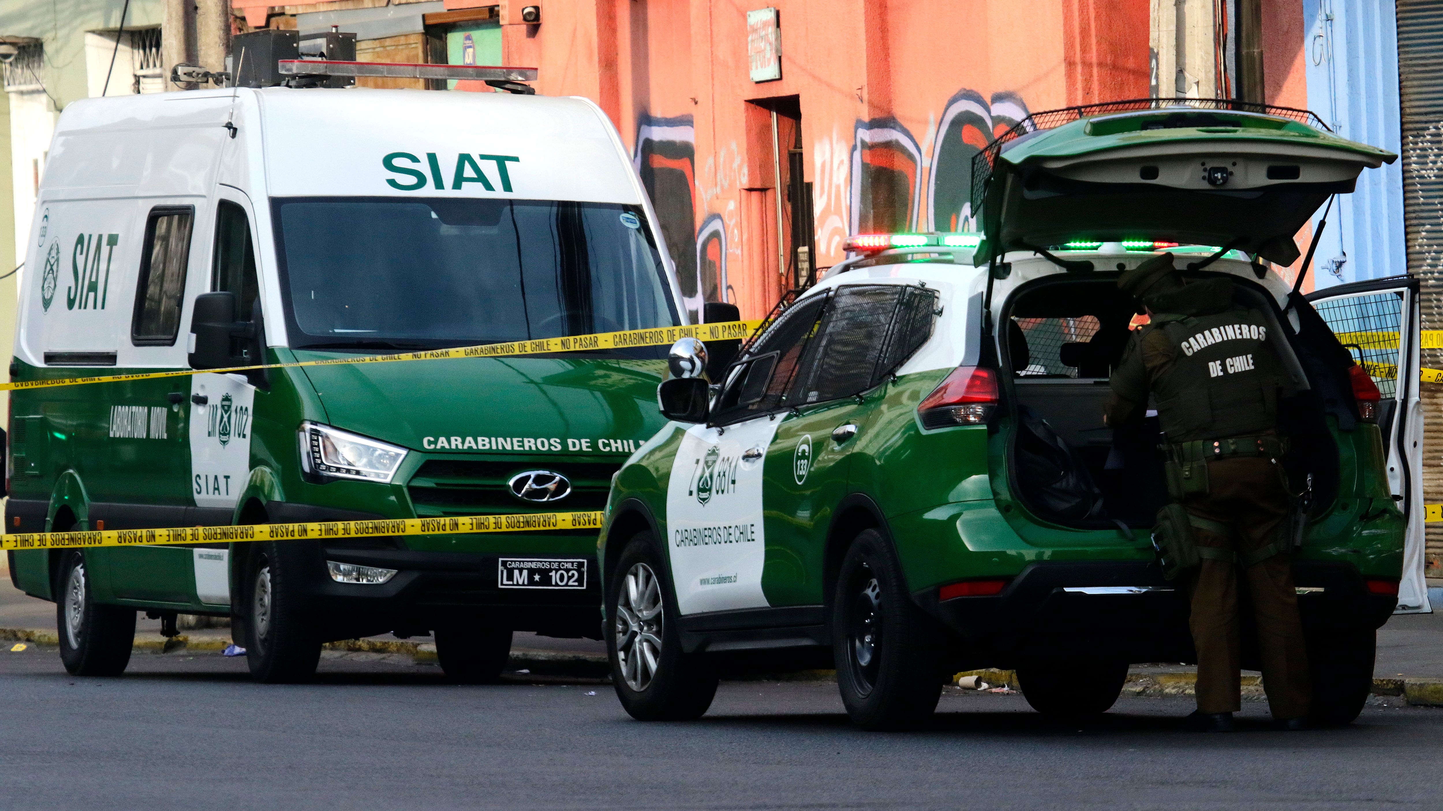 Carabinero murió al chocar con camión
