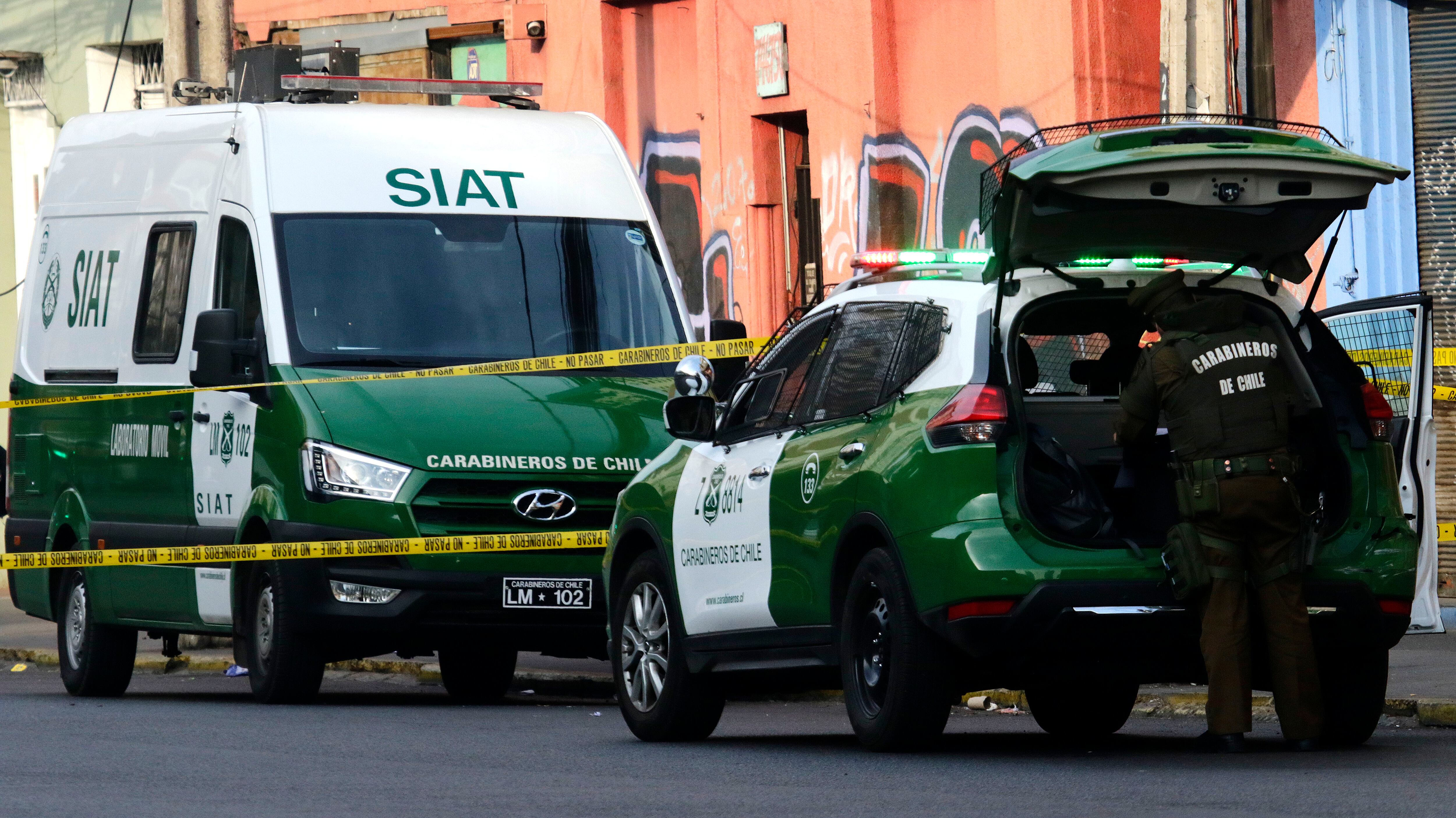 Carabinero murió al chocar con camión