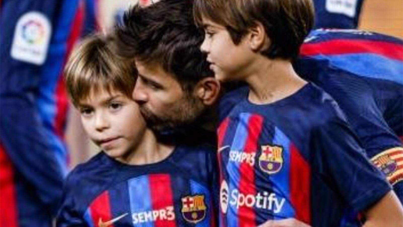Gerard Piqué da consejos a sus hijos y piden que no les hagan caso.