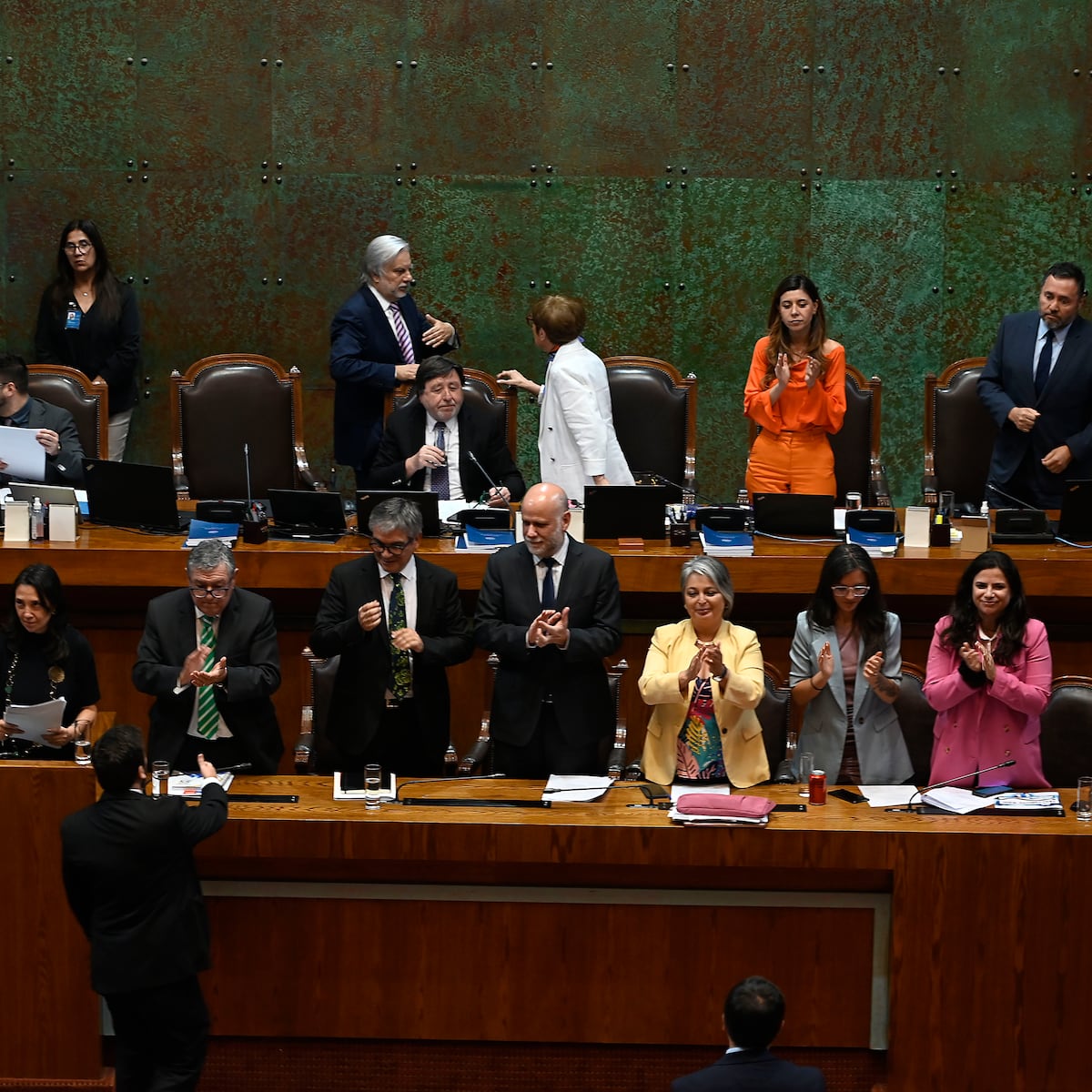 Mayoría de chilenos apoya reforma de pensiones en el Congreso Mayoría de chilenos apoya reforma de pensiones en el Congreso