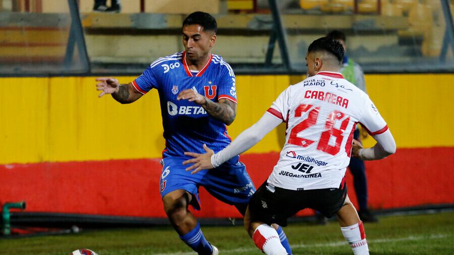 Futbol, Universidad de Chile vs Curico Unido.