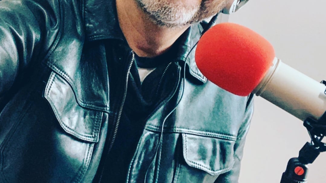 Eduardo Fuentes invitado al zoom Tiempo de Emprendedores