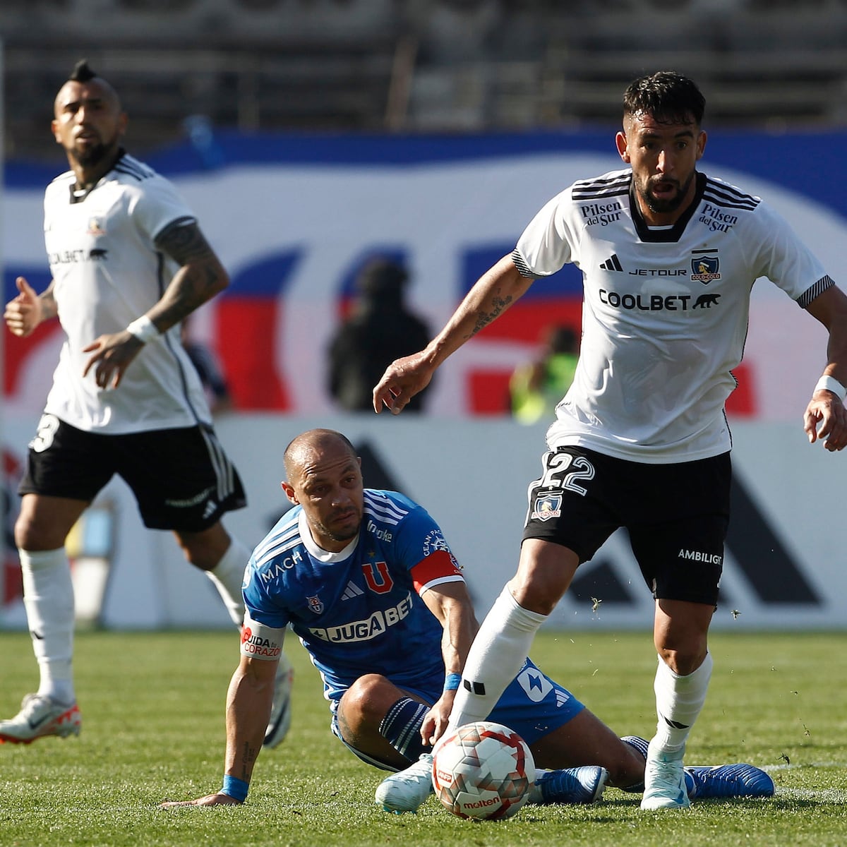 Universidad de Chile enfrentará a Colo Colo y jugará repechaje por Sudamericana Universidad de Chile enfrentará a Colo Colo y jugará repechaje por Sudamericana