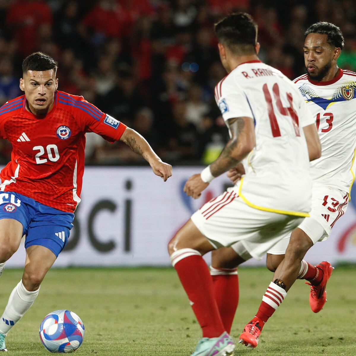 Cepeda arrasa en su debut con la “Roja” Cepeda arrasa en su debut con la “Roja”