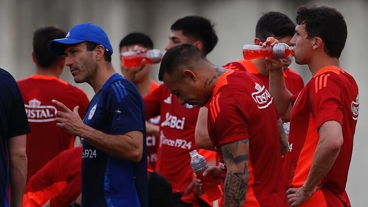 Chile enfrenta esta tarde a la selección de Colombia en Barranquilla.