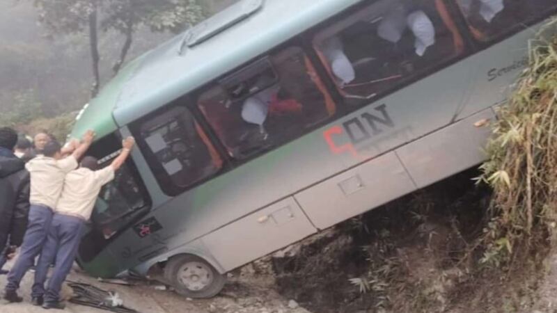 Accidente de bus en Machu Picchu: tres turistas chilenos se mantienen en estado de salud “reservado”