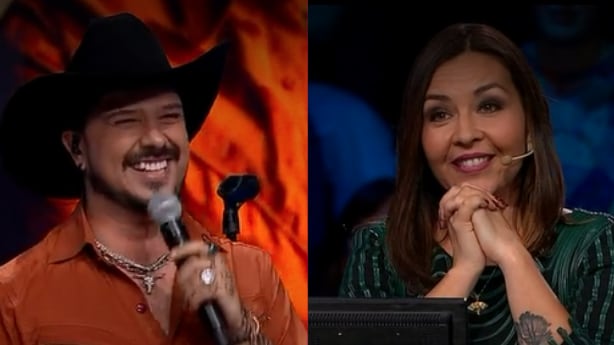 Este miércoles, CHV emitió un nuevo capítulo de Yo Soy, en donde el imitador de Christian Nodal protagonizó un curioso y divertido momento con Denisse Malebrán y Antonio Vodanovic.
Todo ocurrió durante la presentación del doble del artista mexicano, cuando se acercó a la mesa del jurado, para cantarle directamente a la vocalista de Saiko, quien se encuentra reemplazando a Fran García-Huidobro.