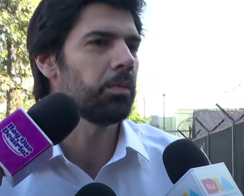 Joaquín Lavín Jr. en el ojo del huracán.