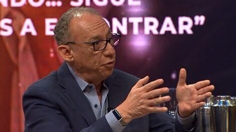 El comentarista deportivo será uno de los invitados de este viernes en el estelar de CHV.