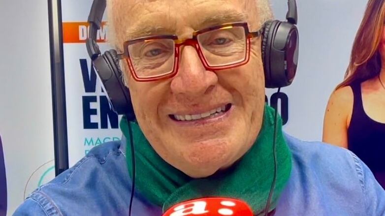 El comunicador lanzó hace pocas semanas su cuenta oficial de Instagram en la que espera mostrar viajes, sus entrevistas y su nuevo programa digital "Pedro Pé".