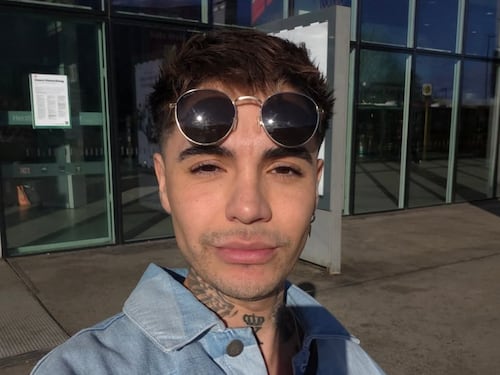 Leo Méndez revela que terminó con su pareja de 10 años: “Él no ha salido del clóset y ahora será papá”