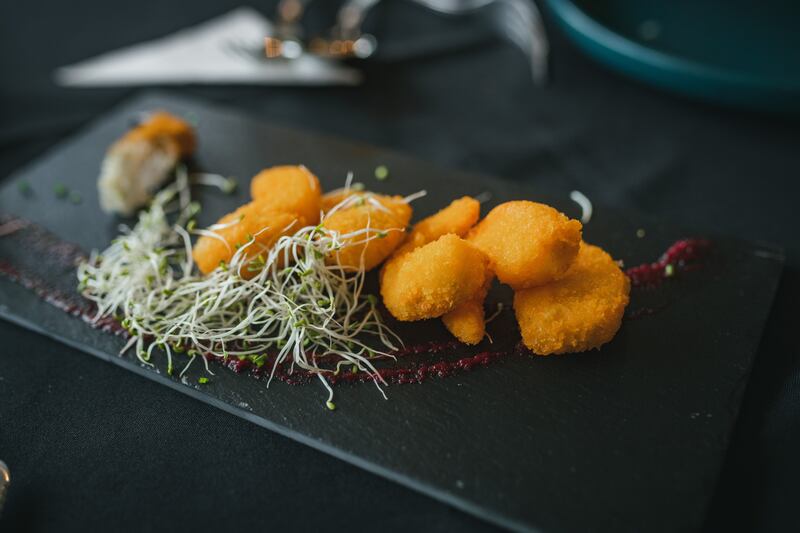 Bolitas de Chupé de Jaiba. Restaurante Kraken Foto: Benjamín Valdivia