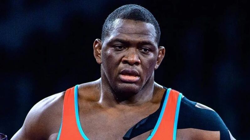 El luchador grecorromano de Cuba definirá el oro olímpico en París 2024 con Yasmani Acosta.