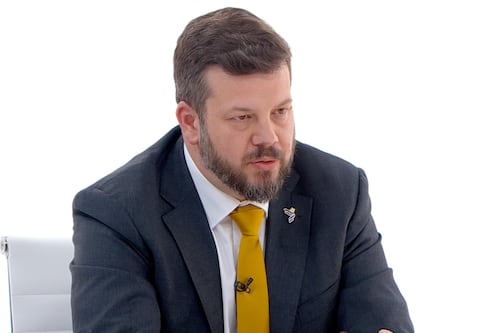 “Esto es como el Ejército, usted tiene puesto un uniforme”: Johannes Kaiser no descarta acciones disciplinarias tras dichos de Cristián Labbé