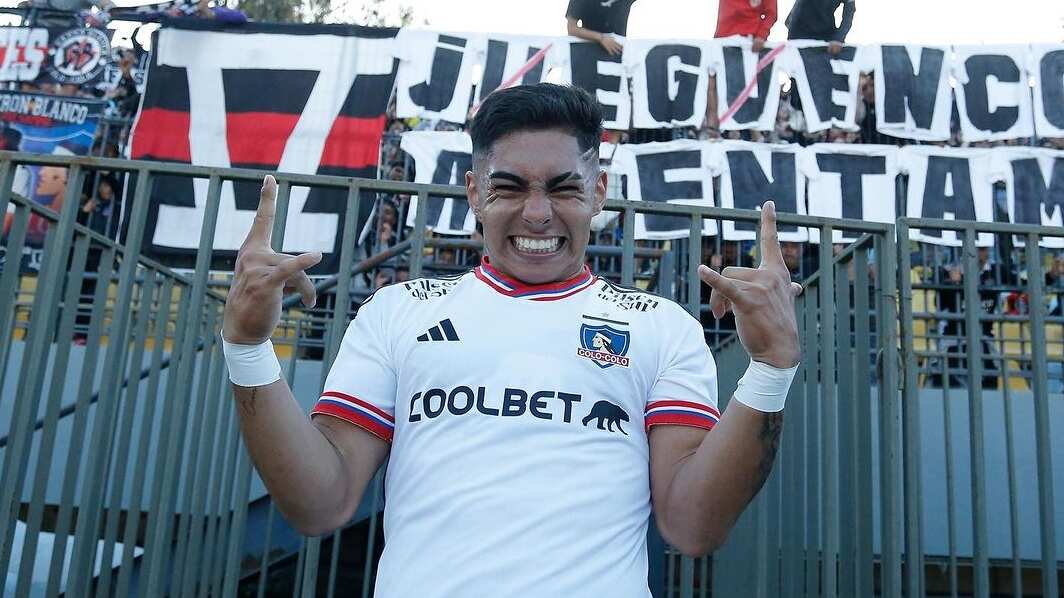 La madre del jugador de Colo Colo señaló que si bien considera que la agresión de su hijo a su pareja estuvo "muy mal", como familia "estamos con él".