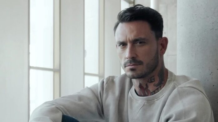 Según el diario Pulso, el factoring Primus Capital inició cuatro juicios ejecutivos en contra del exfutbolista y sus sociedades, por un monto cercano a los $500 millones.