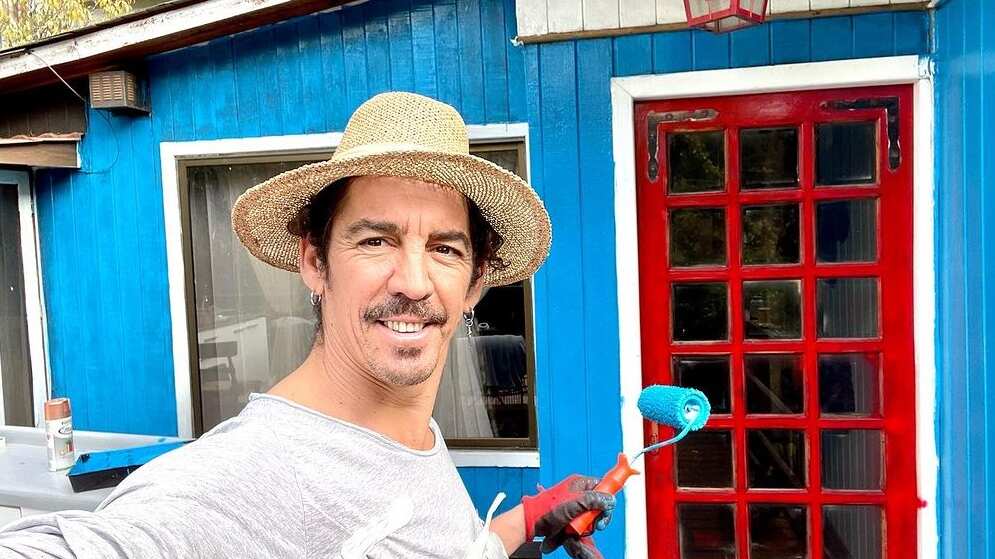 El actor contará en el programa de CHV detalles del grave accidente automovilístico que sufrió junto a su familia.