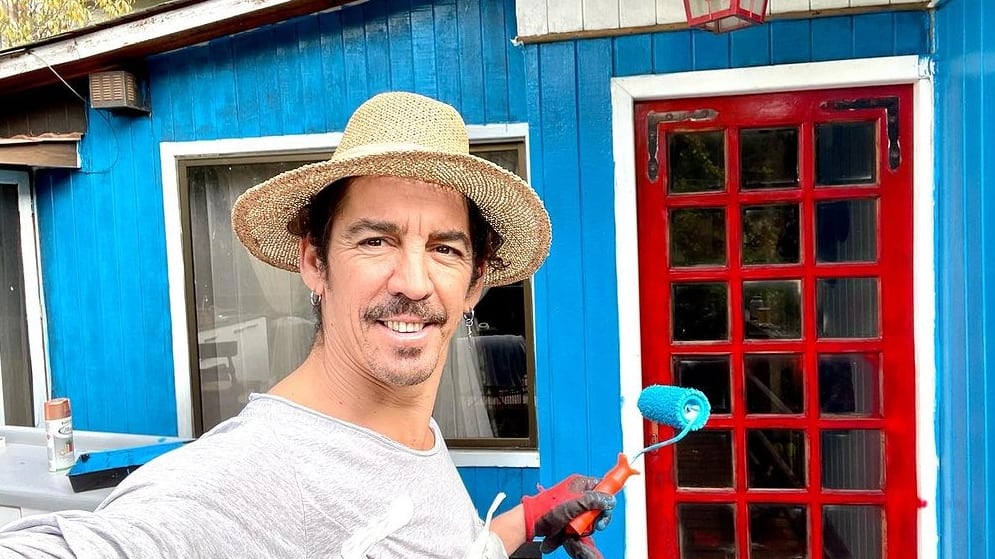 El actor contará en el programa de CHV detalles del grave accidente automovilístico que sufrió junto a su familia.