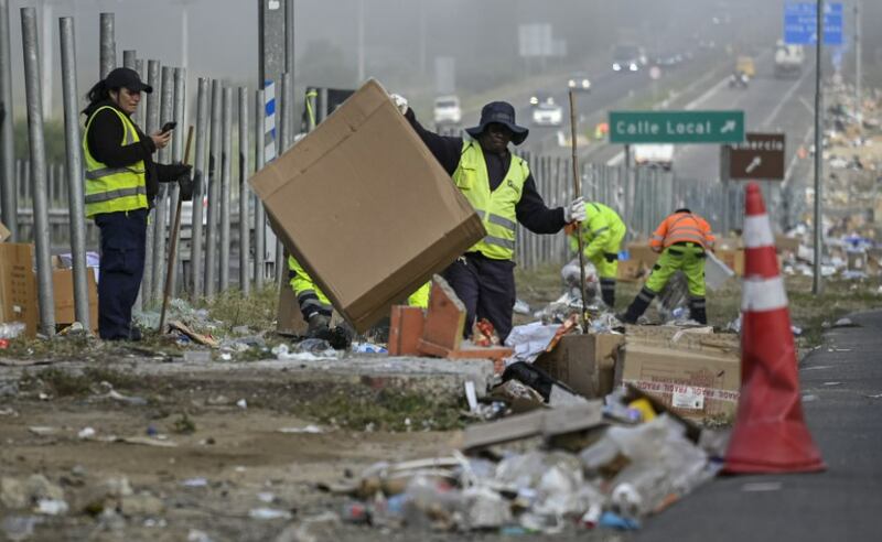Peregrinación dejó toneladas de basura. Fotografía por Aton