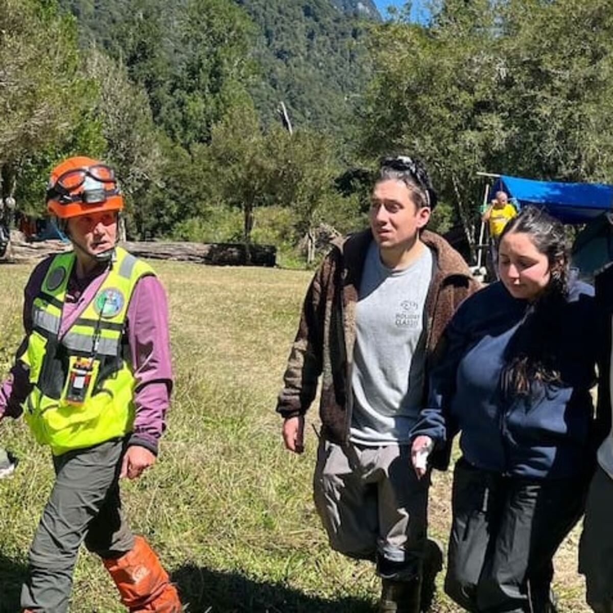Javiera Coña construyó choza con ramas para sobrevivir en Cochamó Javiera Coña construyó choza con ramas para sobrevivir en Cochamó