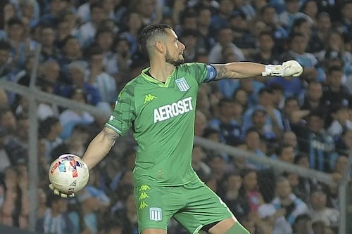 “Paqui” Meneghini comienza a definir primeros refuerzos de la “U”: uno de ellos sería una “bomba” en el mercado