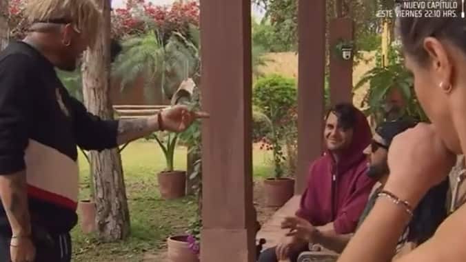Una tensa discusión fue la que mantuvieron Junior y Longton en el reciente episodio del reality de Canal 13.