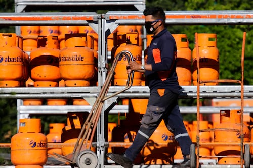 Gas licuado subiría cerca de un 10% desde abril en medio de alza de combustibles