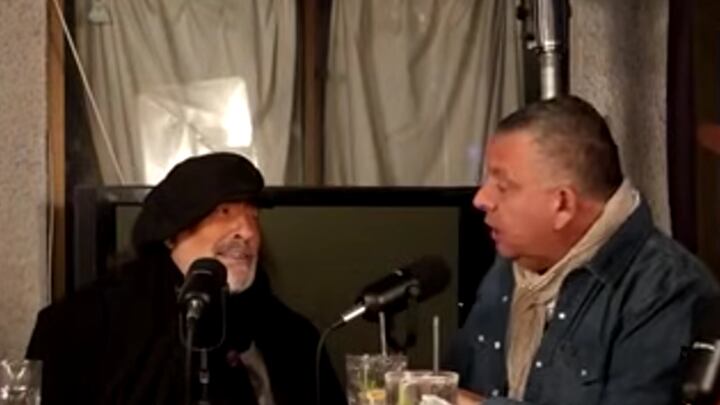 Willy Sabor y Miguel “Negro” Piñera compartiendo en el podcast Sabor TV