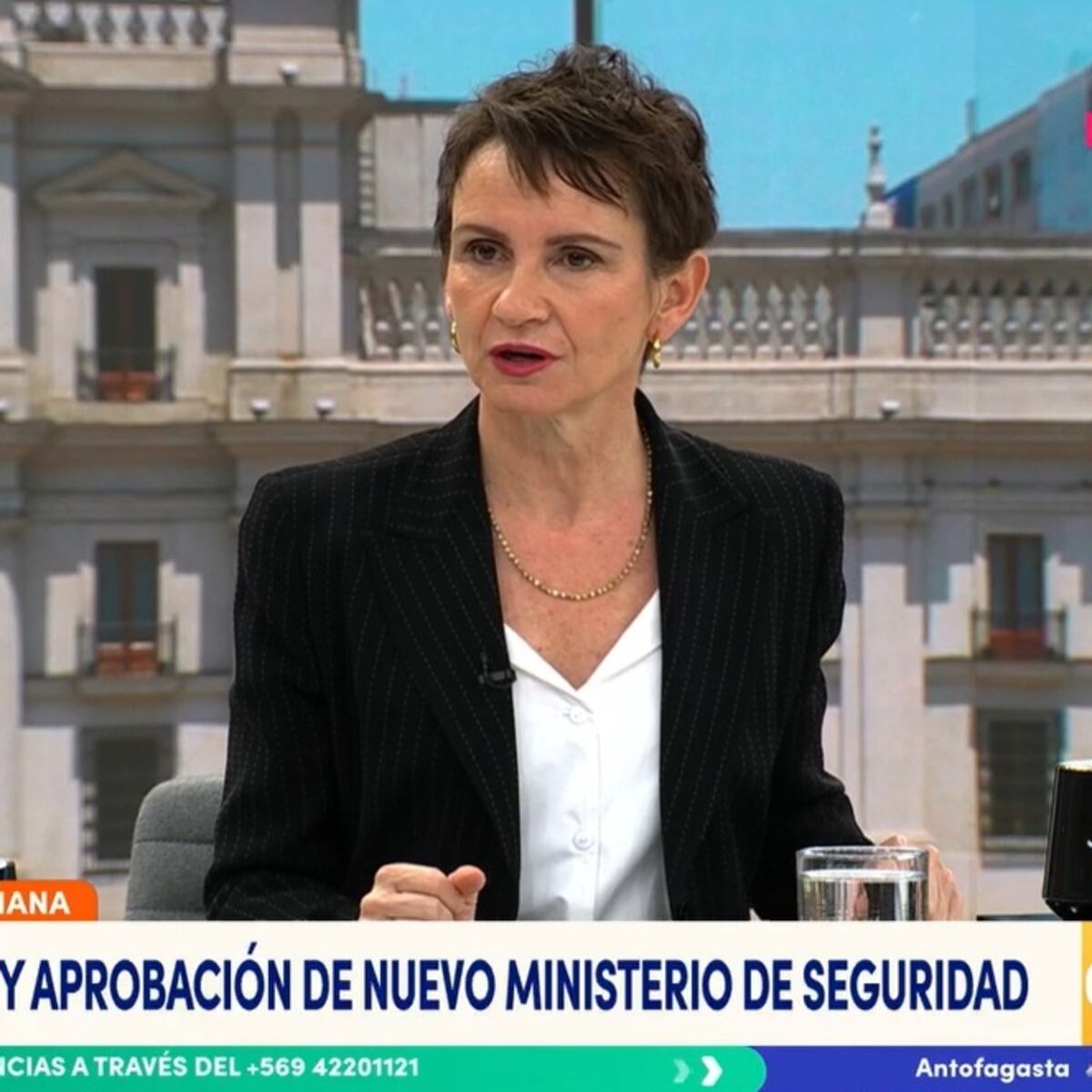 Tohá admite manejo protocolar en crisis por Monsalve Tohá admite manejo protocolar en crisis por Monsalve